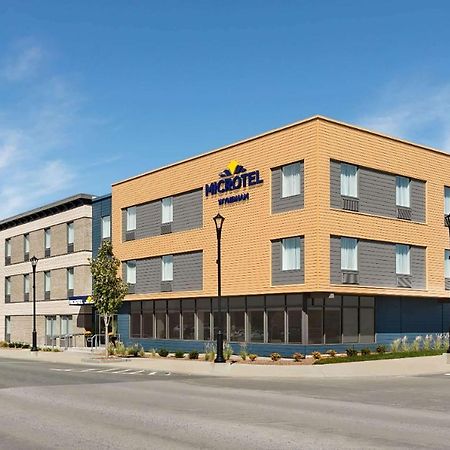 Microtel Inn & Suites By Wyndham Lachute Екстер'єр фото