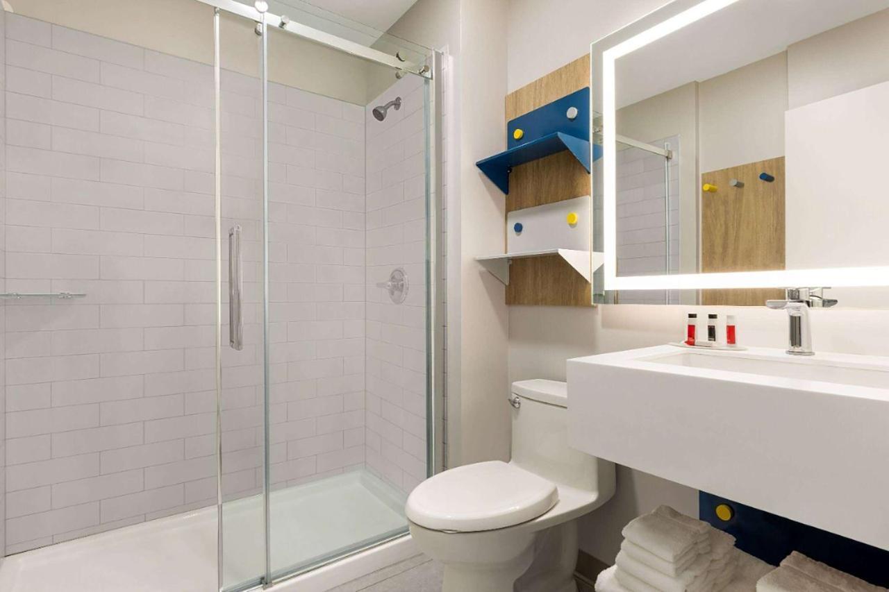 Microtel Inn & Suites By Wyndham Lachute Екстер'єр фото