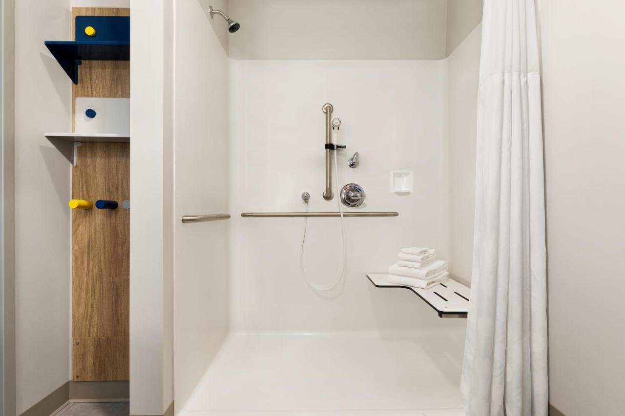 Microtel Inn & Suites By Wyndham Lachute Екстер'єр фото