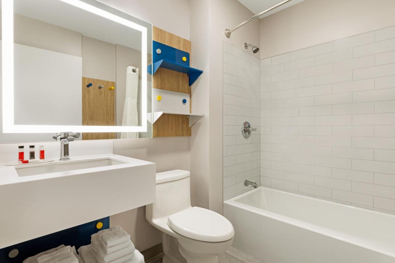 Microtel Inn & Suites By Wyndham Lachute Екстер'єр фото