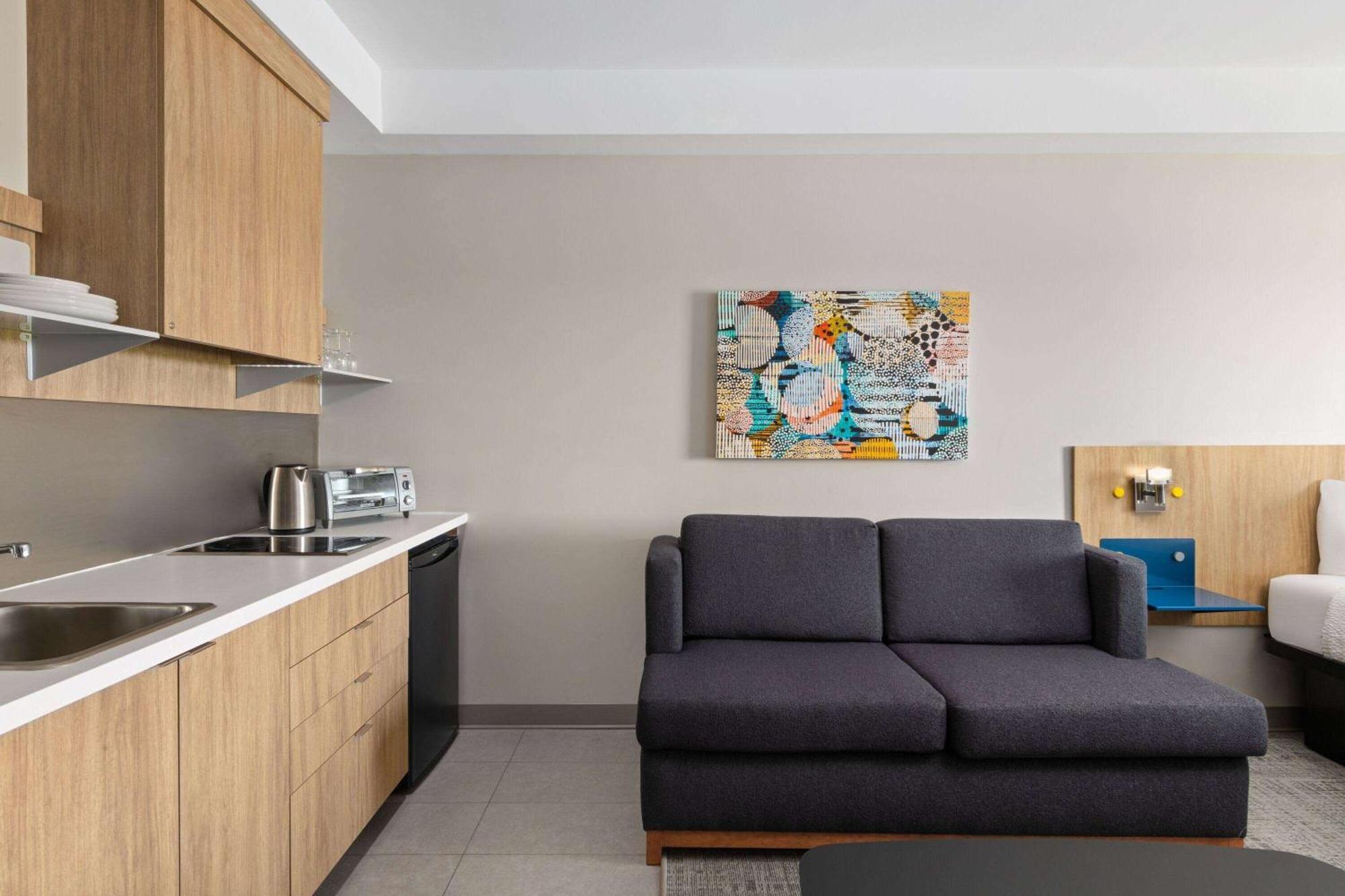 Microtel Inn & Suites By Wyndham Lachute Екстер'єр фото
