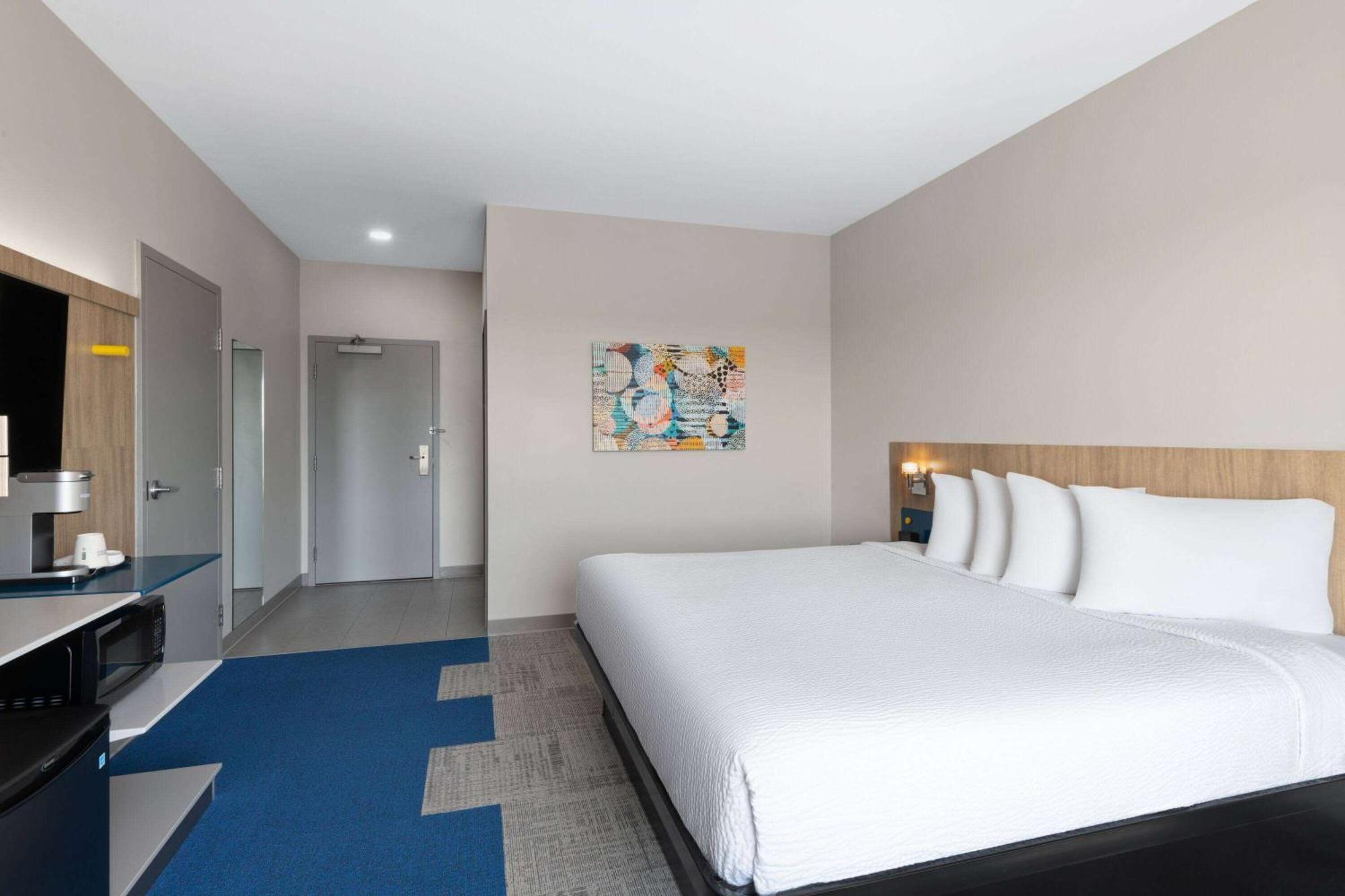 Microtel Inn & Suites By Wyndham Lachute Екстер'єр фото